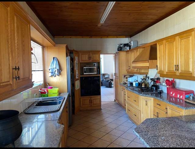 3 BEDROOM HOUSE FOR SALE IN VANDERBIJLPARK SW 5